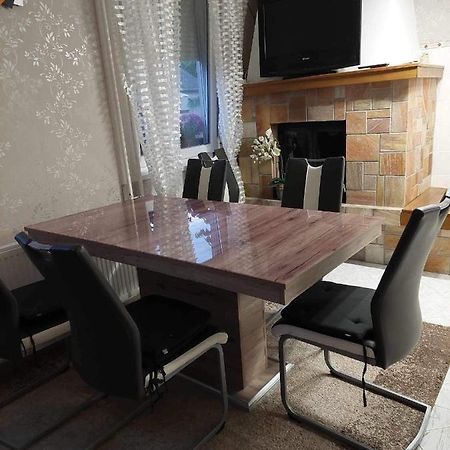 Almos Vendeghaz Appartement Hajdúszoboszló Buitenkant foto
