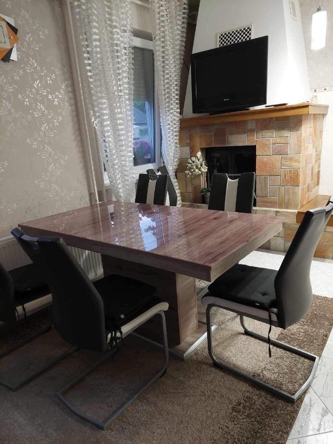 Almos Vendeghaz Appartement Hajdúszoboszló Buitenkant foto