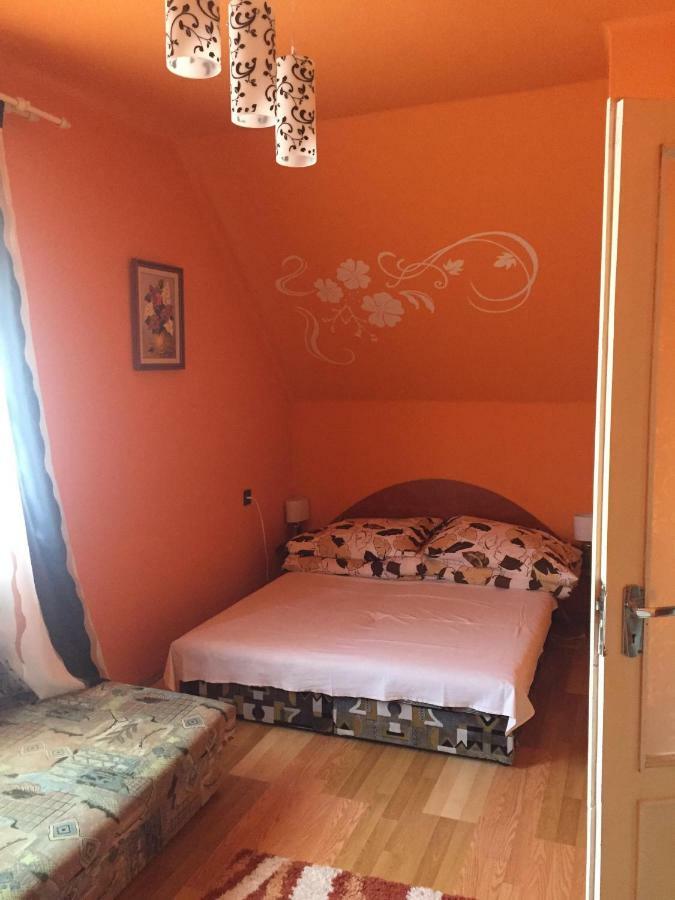 Almos Vendeghaz Appartement Hajdúszoboszló Buitenkant foto